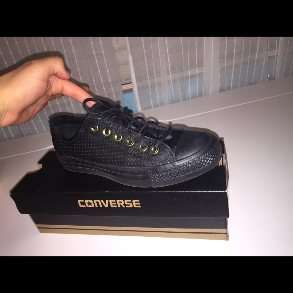 BLACK LEATHER CONVERSE 🖤🖤
